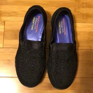 Sketchers Our Song Athletic Shoes Women’s Size 7.5 Black Slip On Brand New